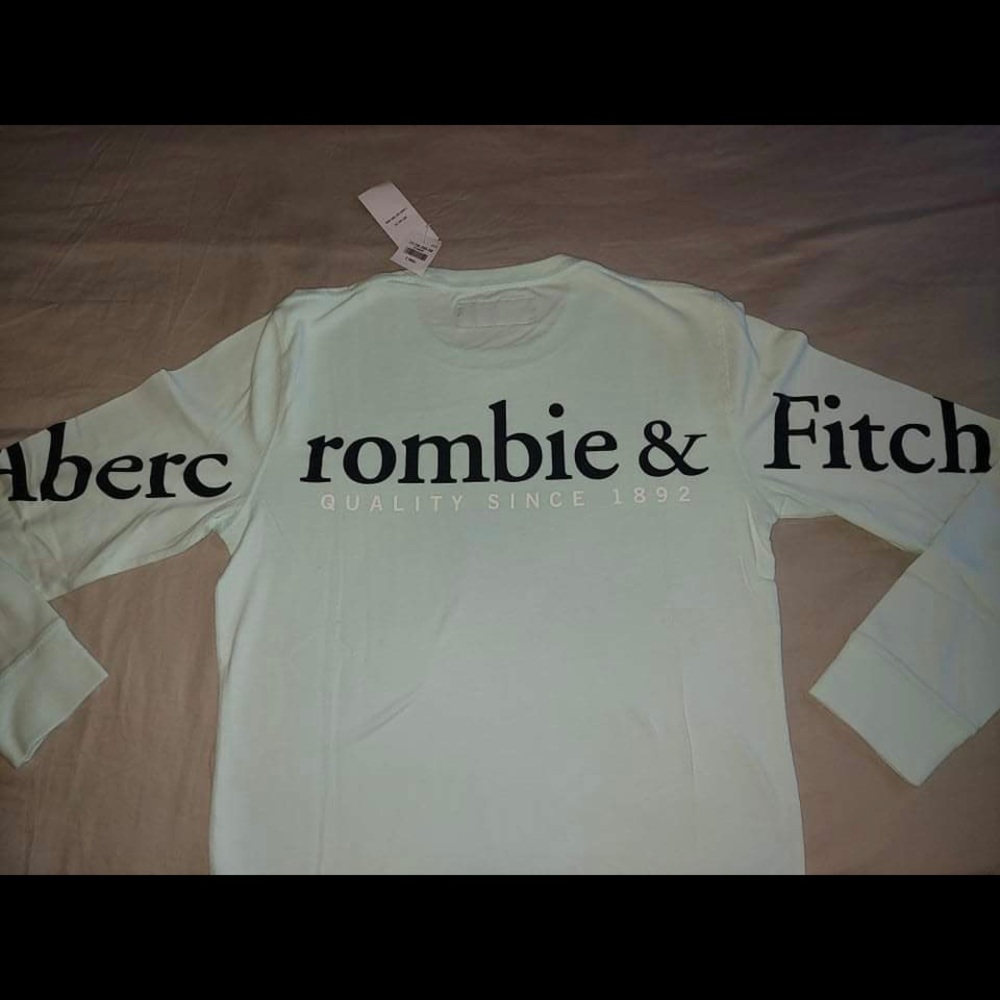 Abercrombie and Fitch Long sleeve tee size XS new - Picture 6 of 7